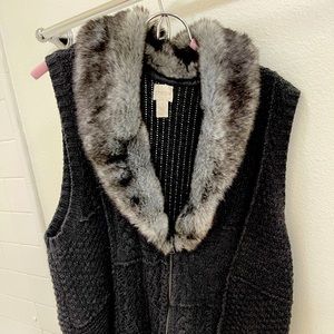 CHICO’S KNIT VEST w FAUX FUR COLLAR SIZE 3
